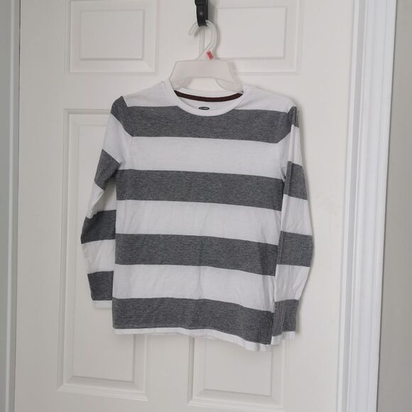 3/$15 Old Navy size L 10-12 boys long sleeve t-shirt - Picture 1 of 4